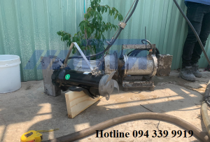 Máy khuấy chìm Tsurumi MR21NF400 MAY KHUAY TRON CHIM Tsurumi Avant MMR23NF41.5D 5 CONG SUAT 1.5KW